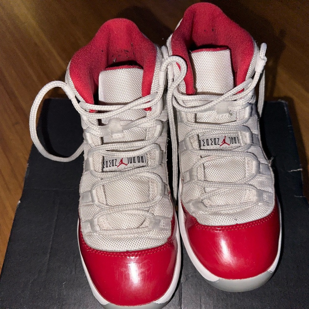 Preschool Retro Jordan 11s White & Red